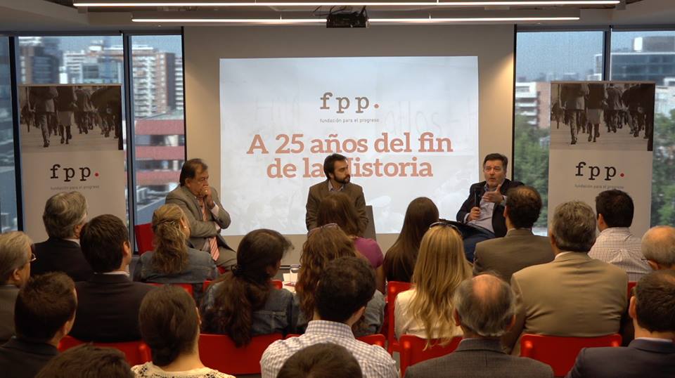 Conversatorio: “Reflexiones a 25 años del Fin de la Historia”