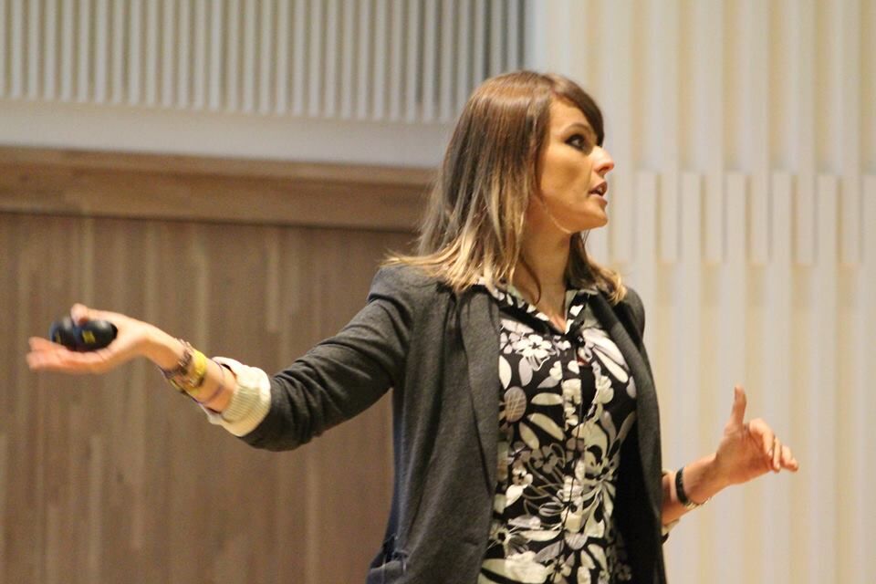 Gloria Álvarez en VIVO vía streaming 11:00