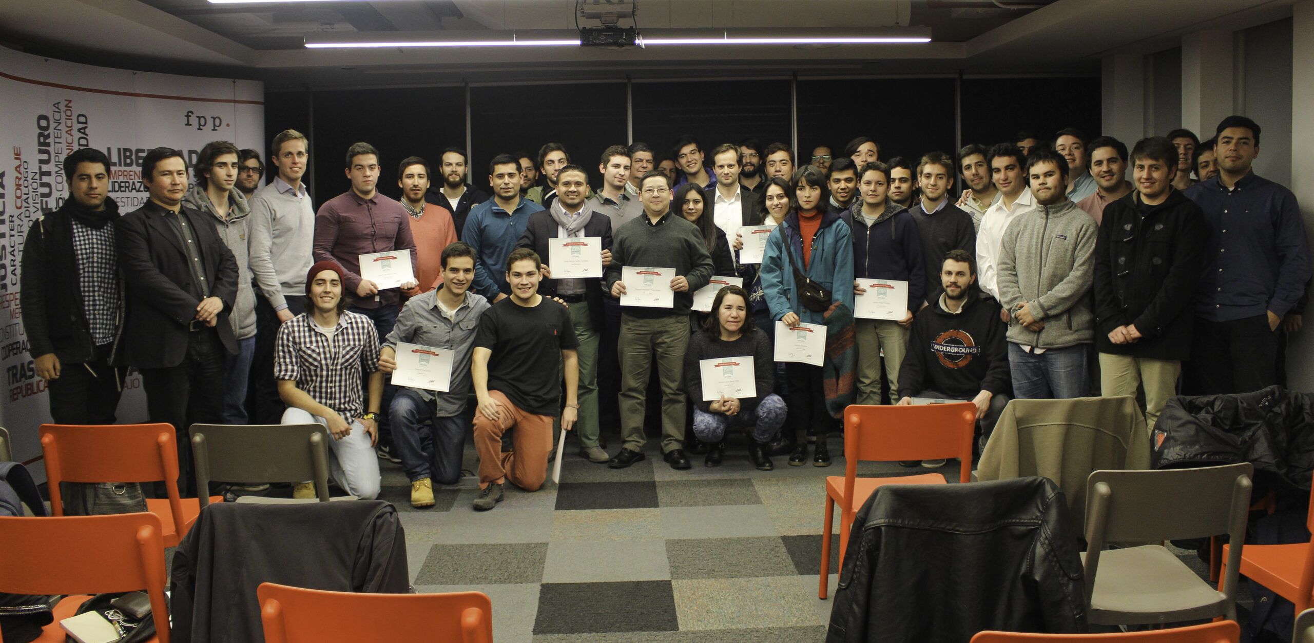 Con gran éxito terminó el curso "Liberalismo Clásico" en Santiago
